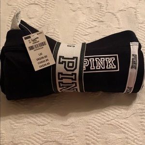 **FINAL PRICE DROP** NWT VS PINK LEGGINGS